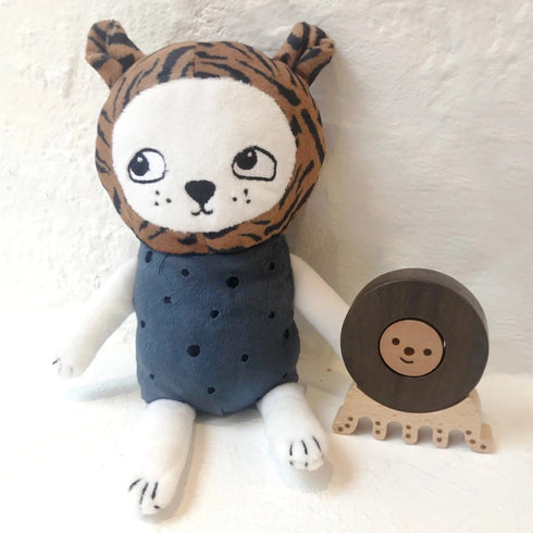 LUCKY BOY SUNDAY - Baby Tiger